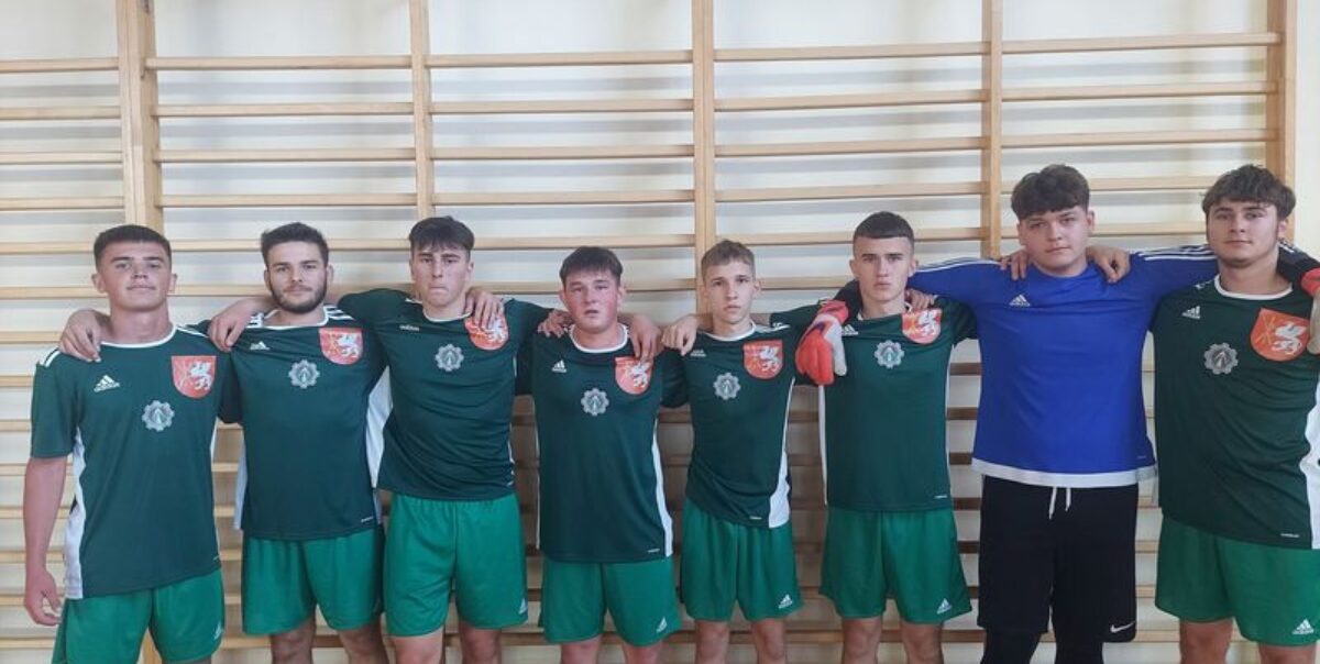 MISTRZOSTWA LZS POWIATU TOMASZOWSKIEGO W PIŁCE HALOWEJ DZIEWCZĄT I CHŁOPCÓW