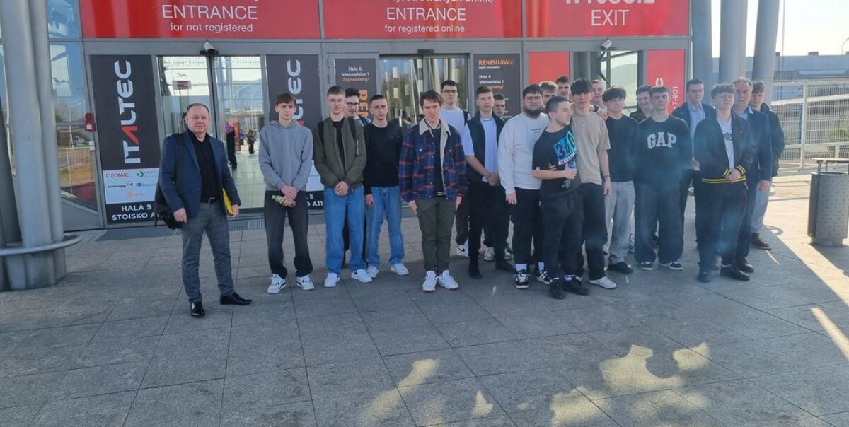 TARGI OBRÓBKI METALI, OBRABIAREK I NARZĘDZI STOM-TOOL