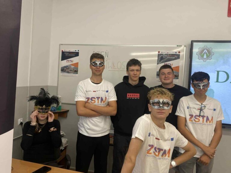 Read more about the article DZIEŃ WŁOSKI