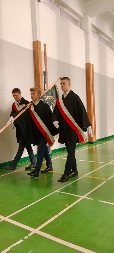 Read more about the article VI MIĘDZYSZKOLNY TURNIEJ POCZTÓW SZTANDAROWYCH