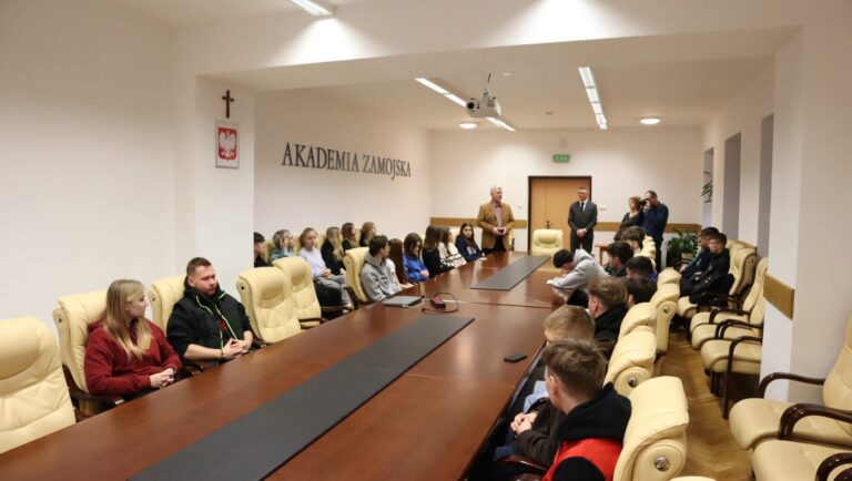 Read more about the article NAJLEPSI NA RYNKU PRACY